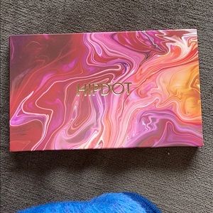 Hipdot eyeshadow palette